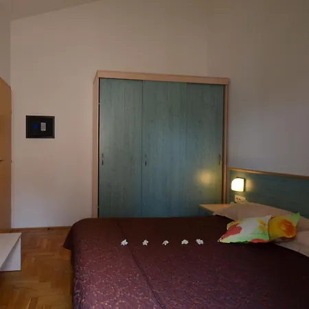 Apartment Materada *